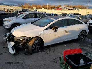 2023 Mercedes-Benz EQE 350 z VIN W1KEG1CB5PF013814, wystawiony jako Copart lot #40120484 z przebiegiem 127 mil mil oraz . Historia ofert i sprzedaży dostępna na DreamBid. Obrazek 1.