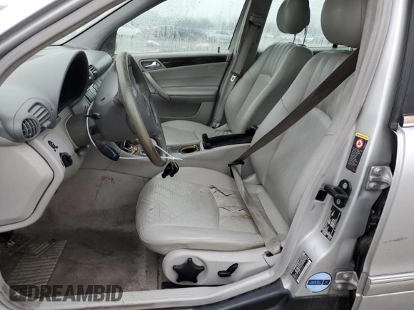2005 Mercedes-Benz C 240 with VIN WDBRF61J85F614572, listed as a Copart auction lot 43930275 with 147,548 mi miles and Clean Title. Bid and sale history available at DreamBid. Image 7.