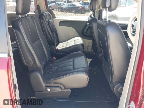 2014 Chrysler Town & Country Touring with VIN 2C4RC1BG8ER437451, listed as a IAAI auction lot 42172398 with 148,297 mi miles and . Bid and sale history available at DreamBid. Image 8.