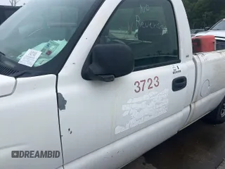 2004 Chevrolet Silverado 1500 Work Truck with VIN 1GCEC14X94Z209202, listed as a IAAI auction lot 42154494 with 86,519 mi miles. Bid and sale history available at carsss.com. Image 1.