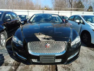 2016 Jaguar XJ Portfolio with VIN SAJWJ2GD8G8V92997, listed as a Copart auction lot 72420774 with 74,934 mi miles and Salvage title. Bid and sale history available at DreamBid. Image 5.