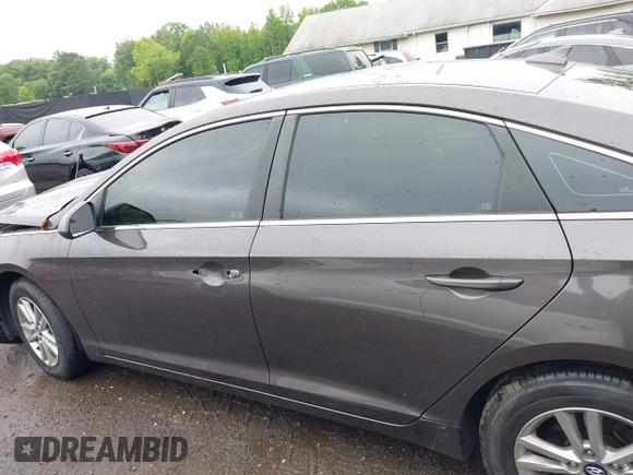 2015 Hyundai Sonata SE z VIN 5NPE24AFXFH150090, wystawiony jako IAAI lot #42341428 z przebiegiem 133 157 mil mil oraz . Historia ofert i sprzedaży dostępna na DreamBid. Obrazek 14.