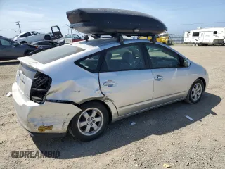 2005 Toyota Prius with VIN JTDKB20U157007412, listed as a Copart auction lot 53837935 with 206,717 mi miles and Salvage Title. Bid and sale history available at carsss.com. Image 3.