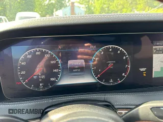 2019 Mercedes-Benz S 560 z VIN WDDUG8GB8KA443762, wystawiony jako Copart lot #58932595 z przebiegiem 44 916 mil mil oraz Tytuł czysty. Historia ofert i sprzedaży dostępna na DreamBid. Obrazek 9.