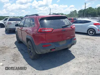 2017 Jeep Cherokee Trailhawk L Plus с VIN 1C4PJMBS4HD217640, выставлен на аукционе IAAI как лот 42546332 с пробегом 58 141 миль миль и . История ставок и продаж доступна на DreamBid. Изображение 3.
