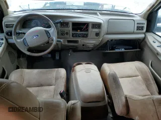 2003 Ford F-350 XL z VIN 1FTSW31P13EC45515, wystawiony jako Copart lot #49916815 z przebiegiem 81 547 mil mil oraz Szkoda całkowita • Salvage title. Historia ofert i sprzedaży dostępna na DreamBid. Obrazek 8.