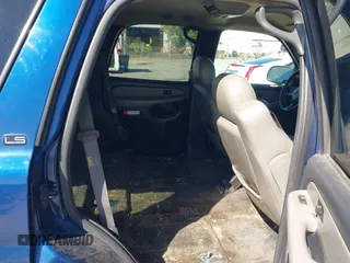 2002 Chevrolet Tahoe LS с VIN 1GNEK13T92J144002, выставлен на аукционе IAAI как лот 42654611 с пробегом Не указан миль и . История ставок и продаж доступна на DreamBid. Изображение 8.