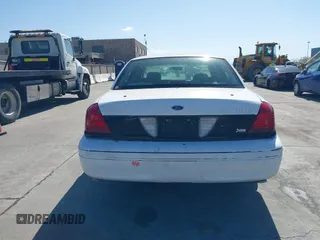 2009 Ford Police Interceptor с VIN 2FAHP71V79X138687, выставлен на аукционе IAAI как лот 41750117 с пробегом Не указан миль и . История ставок и продаж доступна на DreamBid. Изображение 16.