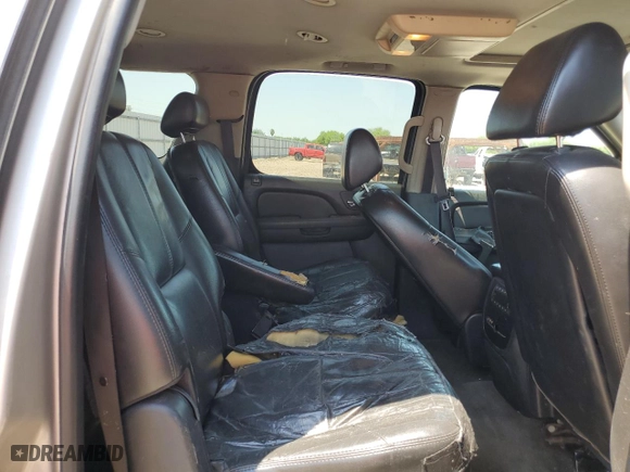 2007 Chevrolet Suburban LT with VIN 3GNFC16J87G107057, listed as a Copart auction lot 68124744 with 282,993 mi miles and Salvage Title. Bid and sale history available at carsss.com. Image 11.