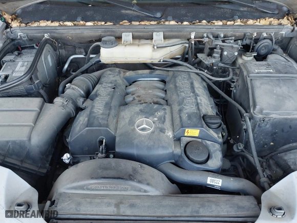 2001 Mercedes-Benz M-Class with VIN 4JGAB54E21A250865, listed as a IAAI auction lot 42111259 with 261,546 mi miles. Bid and sale history available at carsss.com. Image 10.