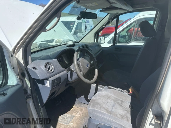 2013 Ford Transit Connect XLT с VIN NM0LS7BN3DT140781, выставлен на аукционе IAAI как лот 42566617 с пробегом 256 854 миль миль и . История ставок и продаж доступна на DreamBid. Изображение 27.