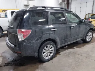 2012 Subaru Forester X Premium z VIN JF2SHBDC4CH424600, wystawiony jako IAAI lot #40983026 z przebiegiem 107 794 mil mil oraz . Historia ofert i sprzedaży dostępna na DreamBid. Obrazek 4.