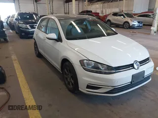 2020 Volkswagen Golf TSI z VIN 3VWG57AU4LM009941, wystawiony jako IAAI lot #42051373 z przebiegiem 48 292 mil mil oraz . Historia ofert i sprzedaży dostępna na DreamBid. Obrazek 1.