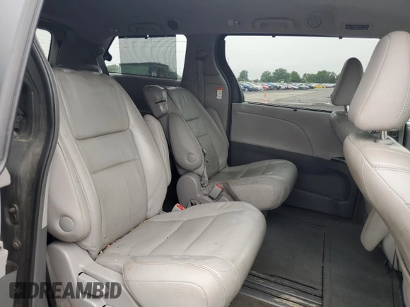 2015 Toyota Sienna XLE with VIN 5TDYK3DC7FS647939, listed as a Copart auction lot 60900055 with 249,551 mi miles and Clean title. Bid and sale history available at DreamBid. Image 11.