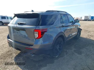 2024 Ford Explorer ST-Line with VIN 1FMSK7KH2RGA72655, listed as a IAAI auction lot 41310756 with 6,666 mi miles. Bid and sale history available at carsss.com. Image 4.