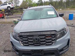 2024 Honda Passport TrailSport with VIN 5FNYF8H6XRB017735, listed as a IAAI auction lot 41931822 with 20,815 mi miles and . Bid and sale history available at DreamBid. Image 12.