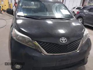 2017 Toyota Sienna SE with VIN 5TDXZ3DC5HS897285, listed as a IAAI auction lot 41448535 with 125,546 mi miles. Bid and sale history available at carsss.com. Image 12.