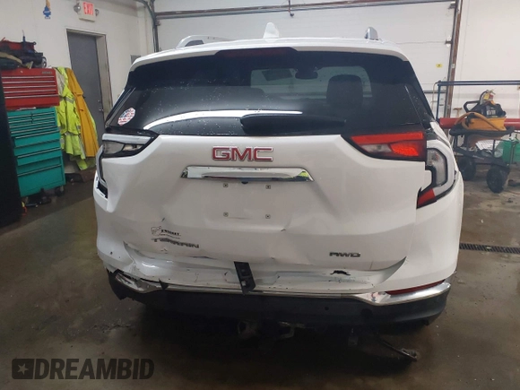 2018 GMC Terrain SLT with VIN 3GKALVEVXJL319704, listed as a IAAI auction lot 41595936 with 71,720 mi miles. Bid and sale history available at carsss.com. Image 17.