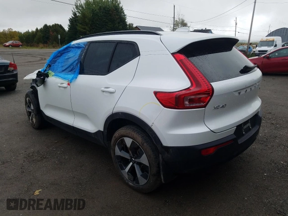 2023 Volvo XC40 Ultimate Dark Theme z VIN YV4L12UX8P2952575, wystawiony jako Copart lot #72947074 z przebiegiem Nie podano mil oraz Szkoda całkowita • Salvage title. Historia ofert i sprzedaży dostępna na DreamBid. Obrazek 2.