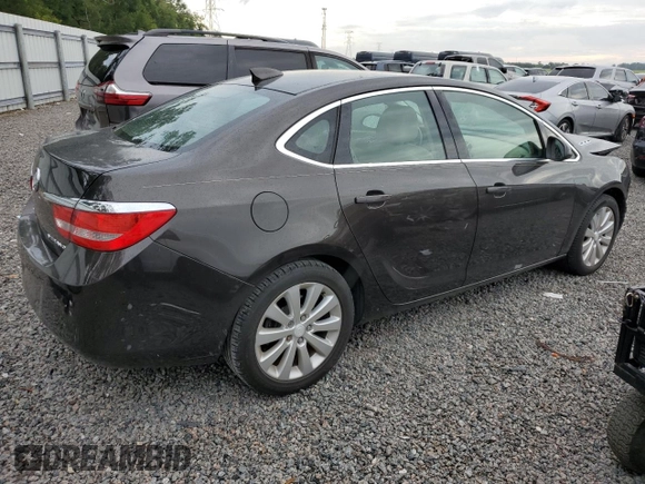 2015 Buick Verano z VIN 1G4PP5SK4F4208921, wystawiony jako Copart lot #63383885 z przebiegiem 49 699 mil mil oraz Szkoda całkowita • Salvage title. Historia ofert i sprzedaży dostępna na DreamBid. Obrazek 3.