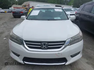 2013 Honda Accord Touring z VIN 1HGCR3F9XDA032241, wystawiony jako IAAI lot #42354887 z przebiegiem 152 067 mil mil oraz . Historia ofert i sprzedaży dostępna na DreamBid. Obrazek 12.