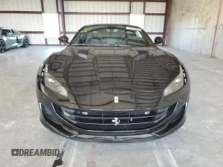 2019 Ferrari Portofino z VIN ZFF89FPA2K0239970, wystawiony jako Copart lot #74377964 z przebiegiem 6575 mil mil oraz Szkody całkowita. Historia ofert i sprzedaży dostępna na DreamBid. Obrazek 5.