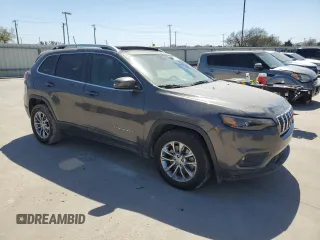2019 Jeep Cherokee Latitude Plus z VIN 1C4PJLLN8KD215917, wystawiony jako Copart lot #49458585 z przebiegiem 103 182 mil mil oraz Czysty tytuł • Clean title. Historia ofert i sprzedaży dostępna na DreamBid. Obrazek 4.
