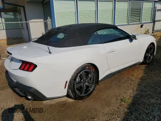 2025 Ford Mustang EcoBoost with VIN 1FAGP8UH5S5117335, listed as a Copart auction lot 64696795 with 4,015 mi miles and Clean title. Bid and sale history available at DreamBid. Image 3.
