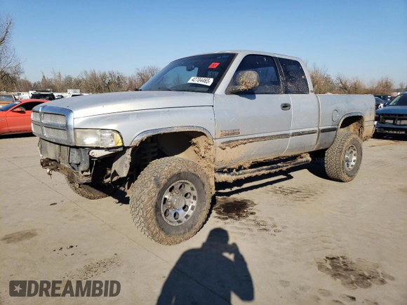 1998 Dodge Ram 2500 with VIN 3B7KF22D8WG102282, listed as a Copart auction lot 42704465 with 266,345 mi miles and Salvage Title. Bid and sale history available at carsss.com. Image 1.