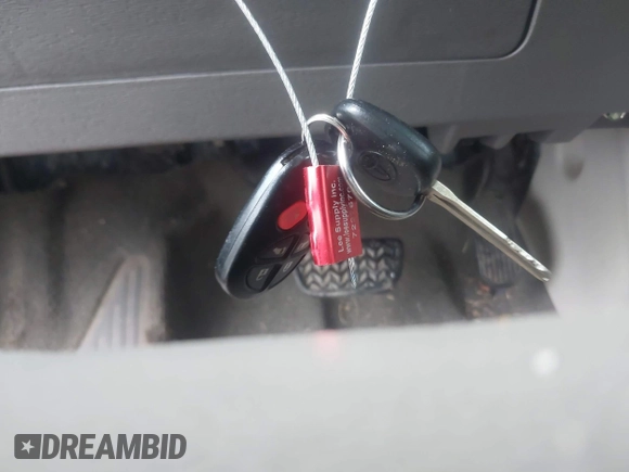 2013 Toyota Sienna XLE AAS with VIN 5TDYK3DC8DS401561, listed as a IAAI auction lot 41990044 with 214,111 mi miles and . Bid and sale history available at DreamBid. Image 11.