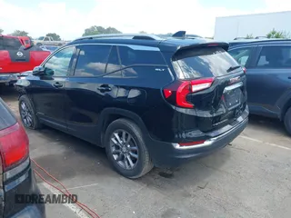 2024 GMC Terrain SLT z VIN 3GKALPEG1RL172200, wystawiony jako IAAI lot #42820609 z przebiegiem 37 648 mil mil oraz . Historia ofert i sprzedaży dostępna na DreamBid. Obrazek 3.