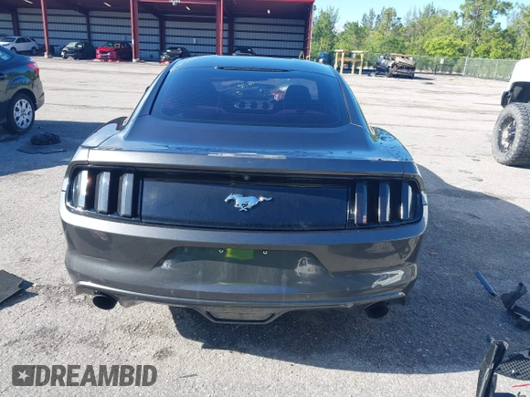2017 Ford Mustang EcoBoost z VIN 1FA6P8TH5H5287023, wystawiony jako IAAI lot #42600833 z przebiegiem 103 685 mil mil oraz . Historia ofert i sprzedaży dostępna na DreamBid. Obrazek 17.