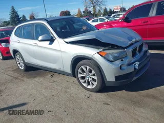 2013 BMW X1 xDrive28i z VIN WBAVL1C52DVR91900, wystawiony jako IAAI lot #40697726 z przebiegiem 115 200 mil mil oraz . Historia ofert i sprzedaży dostępna na DreamBid. Obrazek 1.