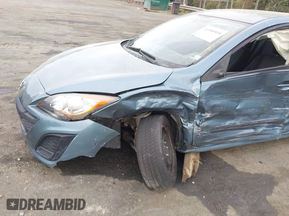 2011 Mazda 3 i Sport with VIN JM1BL1UG6B1438502, listed as a IAAI auction lot 41950959 with 131,856 mi miles and . Bid and sale history available at DreamBid. Image 6.