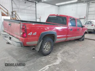 2004 Chevrolet Silverado 3500 SRW with VIN 1GCHK33294F234247, listed as a IAAI auction lot 41246913 with 272,596 mi miles. Bid and sale history available at carsss.com. Image 4.