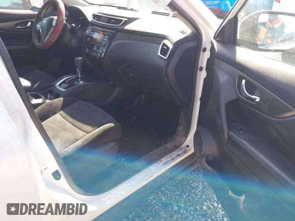 2014 Nissan Rogue SV with VIN 5N1AT2MV2EC767234, listed as a IAAI auction lot 41643753 with 182,355 mi miles. Bid and sale history available at carsss.com. Image 5.