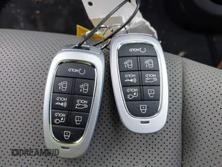 2024 Hyundai Ioniq 5 Limited z VIN KM8KRDDF6RU276804, wystawiony jako IAAI lot #41832379 z przebiegiem 4 561 mil mil oraz . Historia ofert i sprzedaży dostępna na DreamBid. Obrazek 11.