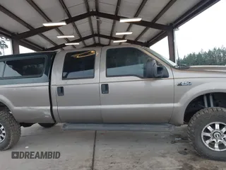 2002 Ford Super Duty F-250 XL with VIN 1FTNW21F92EB00672, listed as a IAAI auction lot 41699748 with 134,137 mi miles. Bid and sale history available at carsss.com. Image 13.