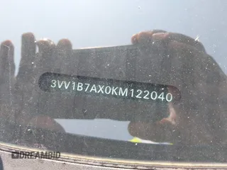 2019 Volkswagen Tiguan S с VIN 3VV1B7AX0KM122040, выставлен на аукционе IAAI как лот 42389559 с пробегом 53 122 миль миль и . История ставок и продаж доступна на DreamBid. Изображение 9.