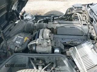 1994 Chevrolet Corvette с VIN 1G1YY22P9R5102584, выставлен на аукционе IAAI как лот 43120326 с пробегом 177 042 миль миль и . История ставок и продаж доступна на DreamBid. Изображение 19.