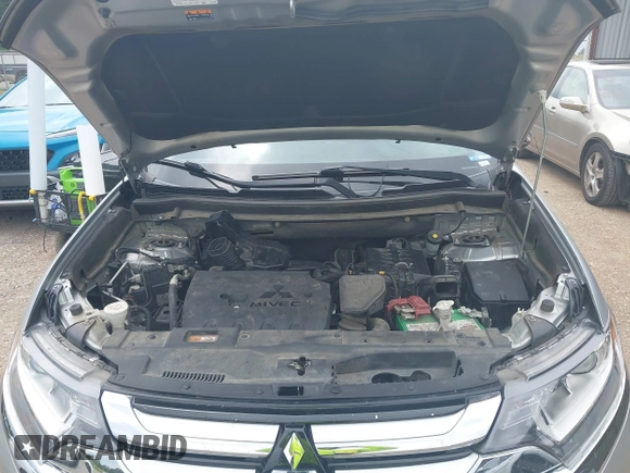 2018 Mitsubishi Outlander SE с VIN JA4AD3A35JZ007942, выставлен на аукционе IAAI как лот 42275943 с пробегом 167 550 миль миль и . История ставок и продаж доступна на DreamBid. Изображение 10.