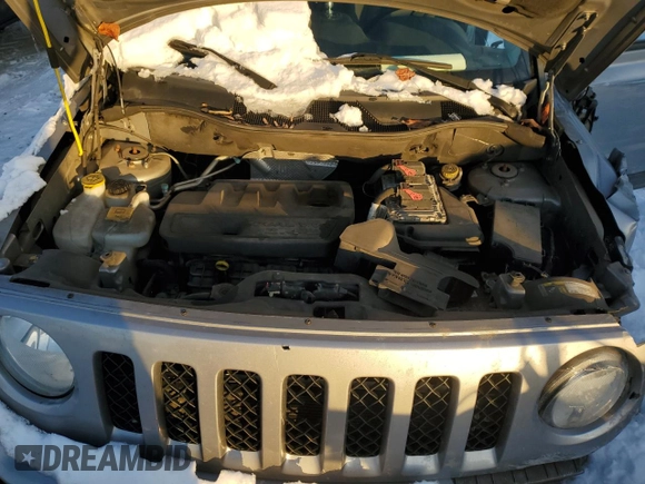 2015 Jeep Patriot Latitude with VIN 1C4NJPFB6FD377681, listed as a Copart auction lot 87102424 with Not Provided miles and Salvage Title. Bid and sale history available at DreamBid. Image 13.