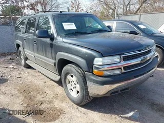 2004 Chevrolet Suburban LT with VIN 1GNFK16Z94J122458, listed as a IAAI auction lot 41889018 with 180,507 mi miles. Bid and sale history available at carsss.com. Image 1.