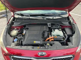 2018 Kia Niro LX with VIN KNDCB3LC3J5132401, listed as a Copart auction lot 50352575 with 87,900 mi miles and Clean Title. Bid and sale history available at carsss.com. Image 7.