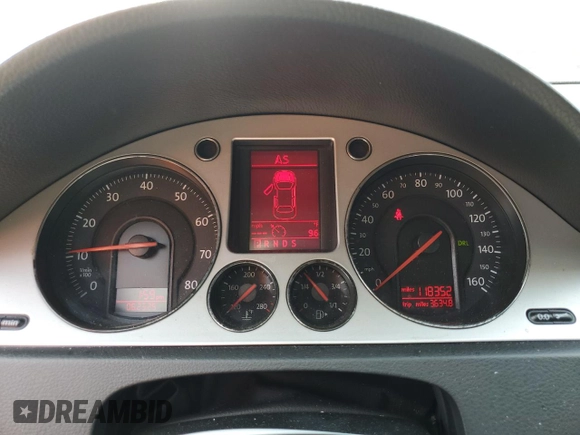 2008 Volkswagen Passat Komfort с VIN WVWAK73C68P082414, выставлен на аукционе Copart как лот 61903505 с пробегом 118 352 миль миль и Списание • Salvage title. История ставок и продаж доступна на DreamBid. Изображение 9.