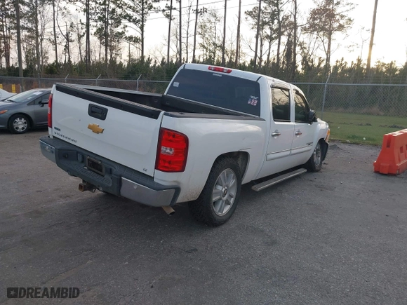 2012 Chevrolet Silverado 1500 LT with VIN 3GCPCSE07CG115883, listed as a IAAI auction lot 41722178 with 217,797 mi miles. Bid and sale history available at carsss.com. Image 4.