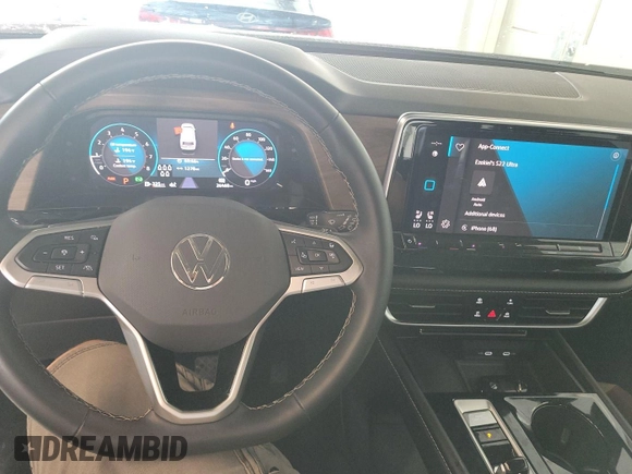 2024 Volkswagen Atlas SE с VIN 1V2HR2CAXRC555931, выставлен на аукционе IAAI как лот 42791731 с пробегом 26 459 миль миль и . История ставок и продаж доступна на DreamBid. Изображение 18.