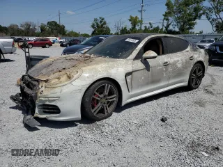 2015 Porsche Panamera 4S z VIN WP0AB2A71FL050676, wystawiony jako Copart lot #56870805 z przebiegiem 46 200 mil mil oraz Szkoda całkowita • Salvage title. Historia ofert i sprzedaży dostępna na DreamBid. Obrazek 1.