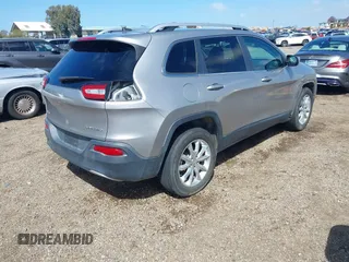 2017 Jeep Cherokee Limited z VIN 1C4PJMDB4HW518815, wystawiony jako IAAI lot #41798567 z przebiegiem 68 332 mil mil oraz . Historia ofert i sprzedaży dostępna na DreamBid. Obrazek 4.
