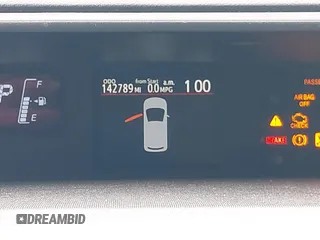 2015 Toyota Prius One z VIN JTDKDTB3XF1584531, wystawiony jako IAAI lot #42401457 z przebiegiem 142 789 mil mil oraz . Historia ofert i sprzedaży dostępna na DreamBid. Obrazek 7.